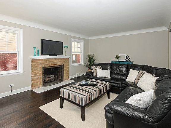5th image of 826 N Catherine Ave
