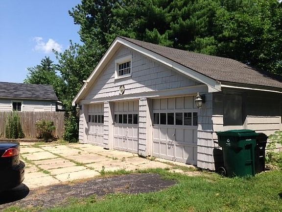 3rd image of 36 Glendale St