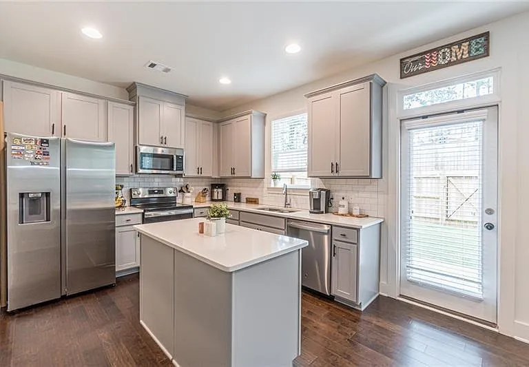 5392 Brooklands Dr — Photo 5