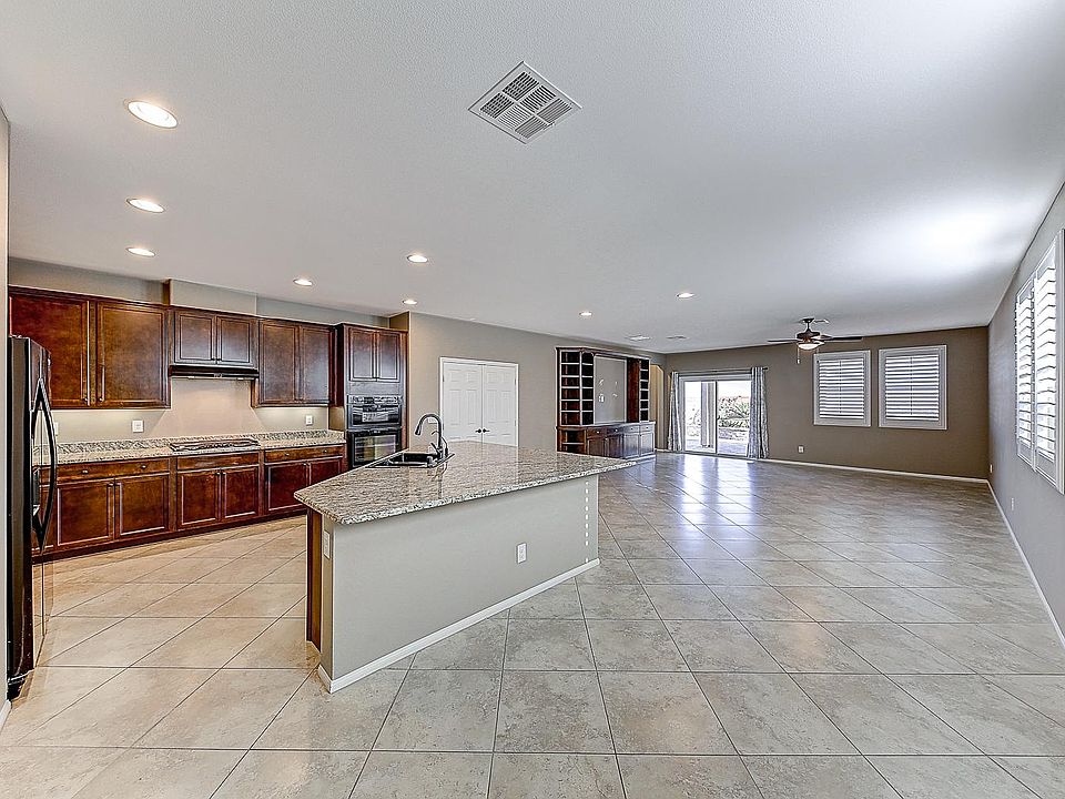 1st image of 760 Topocoba St