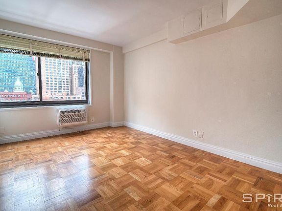 3rd image of 330 W 45th St APT 10B