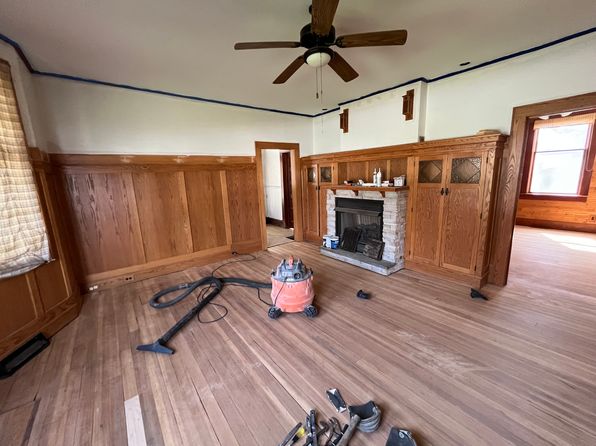 100 W North Front St, Sadorus, IL 61872