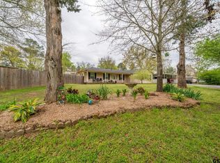 25346 Country Club Rd, Gladewater, TX 75647