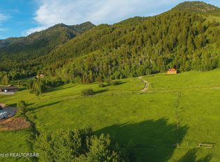 7 Stewart Creek Rd E, Etna, WY 83118