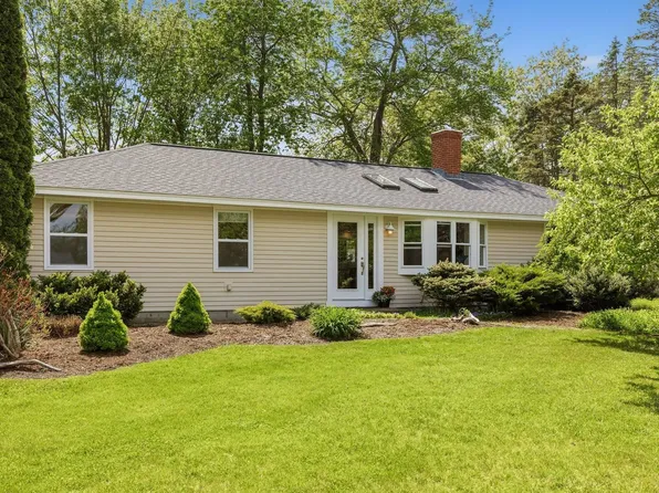 2 Bayberry Lane, Hampton, NH 03842