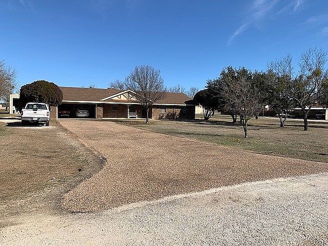 1st image of 165 Eastpark Dr