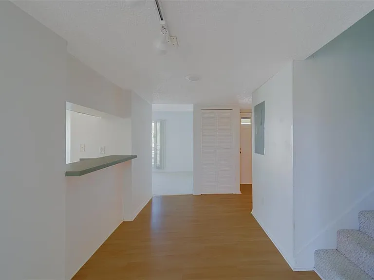 1 Windrush Blvd #28 — Photo 9