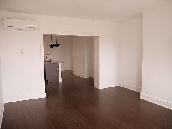 4th image of 100 E McMicken Ave #6