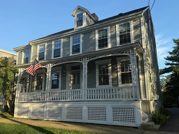 142 Bradford St #2, Bristol, RI 02809