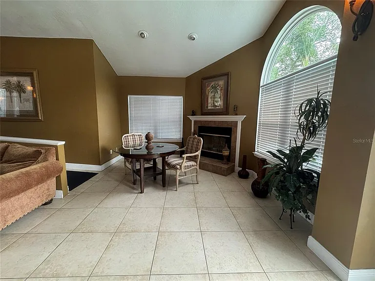 2504 Grassy Point Dr #202 — Photo 3