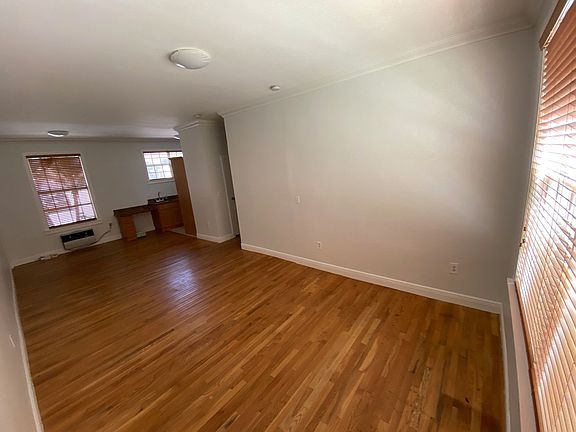 4th image of 439-449 Anastasia Ave #3