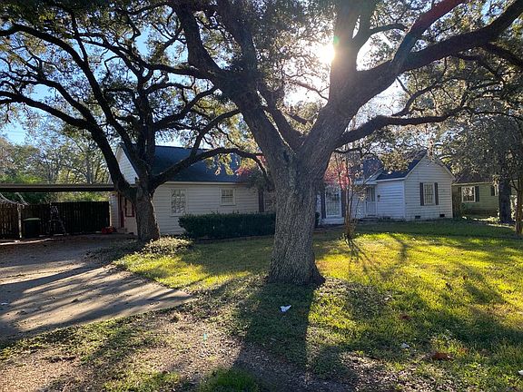3rd image of 2921 Avenue I