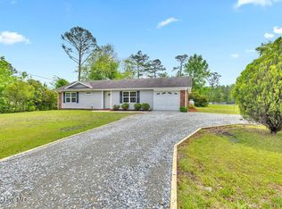 101 Holiday Dr, Hampstead, NC 28443