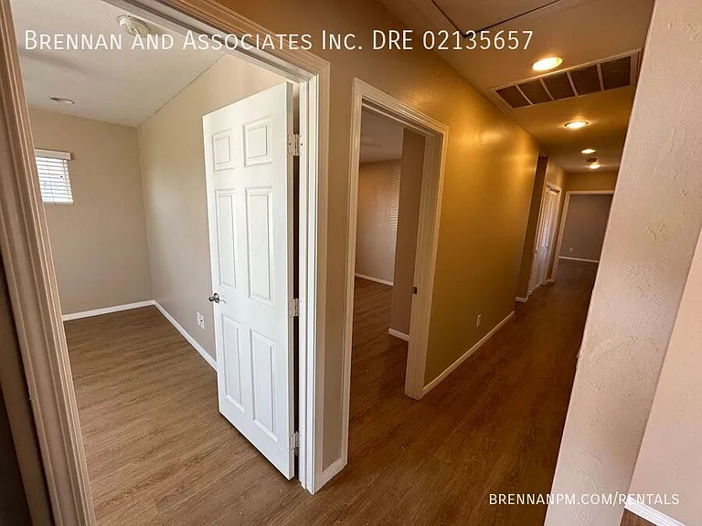 445 Rachael Ave — Photo 7