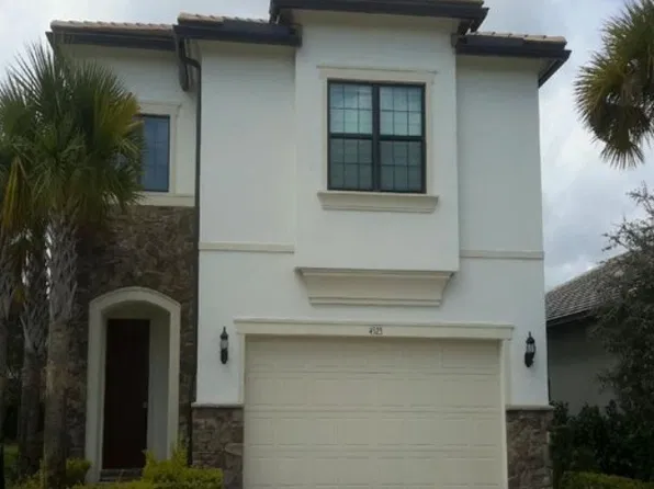4523 Pinehurst Trl E, Oakland Park, FL 33309
