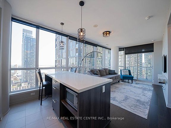 2nd image of 8 Mercer St Unit 2808