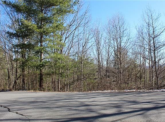 2nd image of 48 Feather Falls Trl