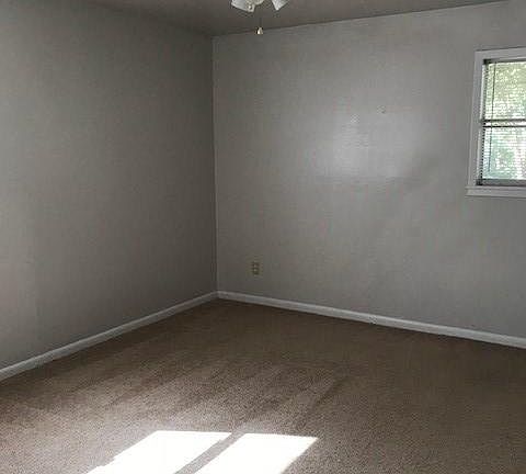 4th image of 313 W Upshaw Ave