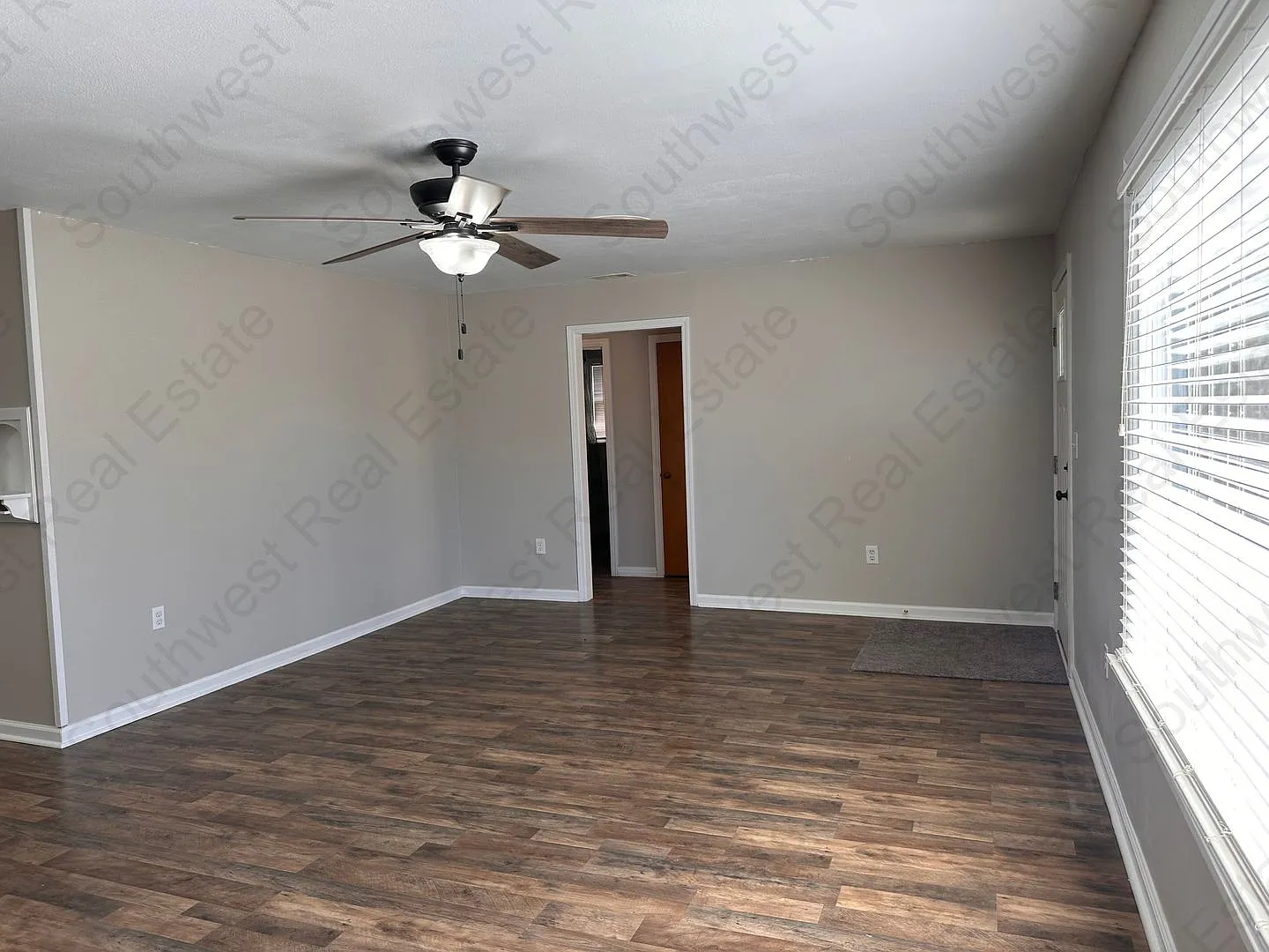 Beautiful 3 bedroom 1 bathroom house — Photo 4