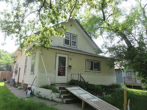 3rd image of 804 2nd Ave NE
