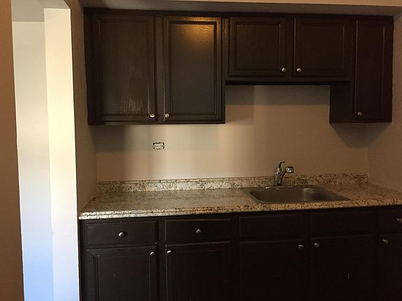4th image of 2412 N Kilbourn Ave #2