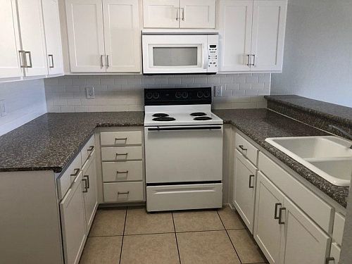 3rd image of 1407 N Bush St APT 307