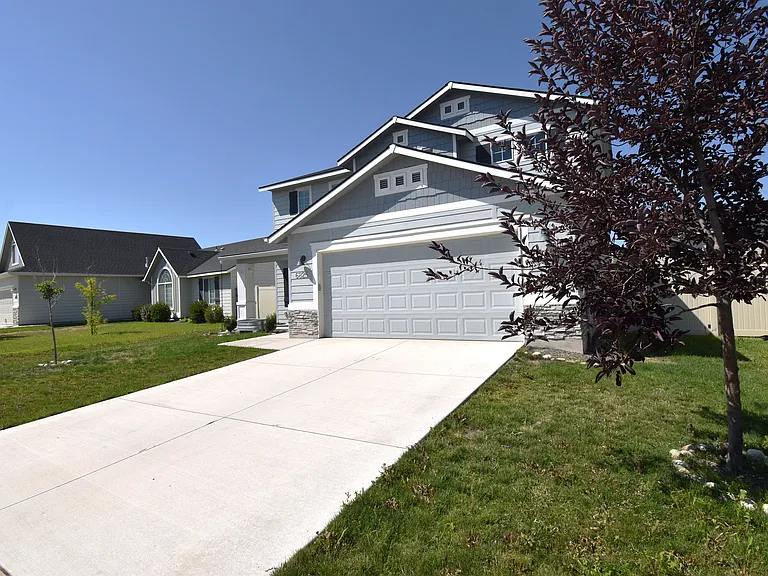 6825 S Allegiance Ave — Photo 4