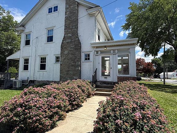 2nd image of 119 W Whiteland Ave