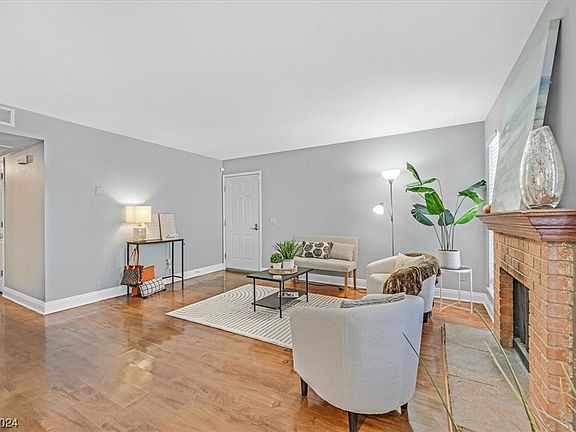 3rd image of 1711 Bluegill Way Unit B