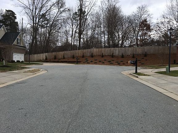 4th image of 625 Woodlake Park Dr