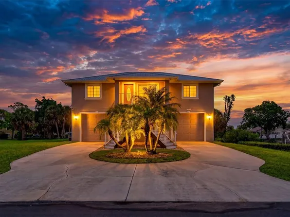 9050 Caloosa Dr, Venice, FL 34293