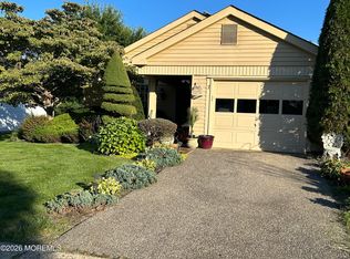 7 Reigate Lane, Manchester, NJ 08759