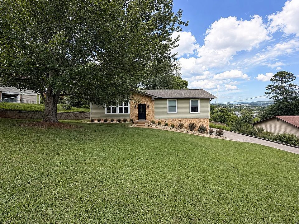 1st image of 1124 Live Oak Cir
