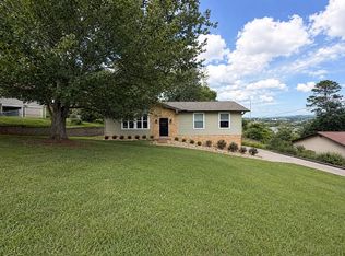 1124 Live Oak Cir, Knoxville, TN 37932