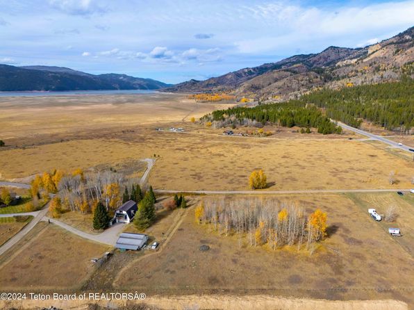 235 Palisades Dr, Alpine, WY 83128