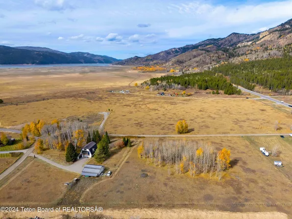 235 Palisades Dr, Alpine, WY 83128