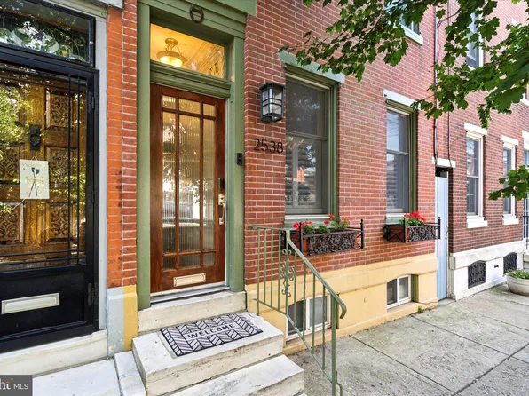 2538 Brown St, Philadelphia, PA 19130