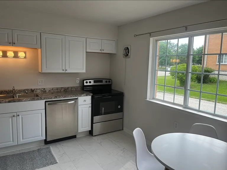 N84W15428 Menomonee Ave #1 — Photo 2