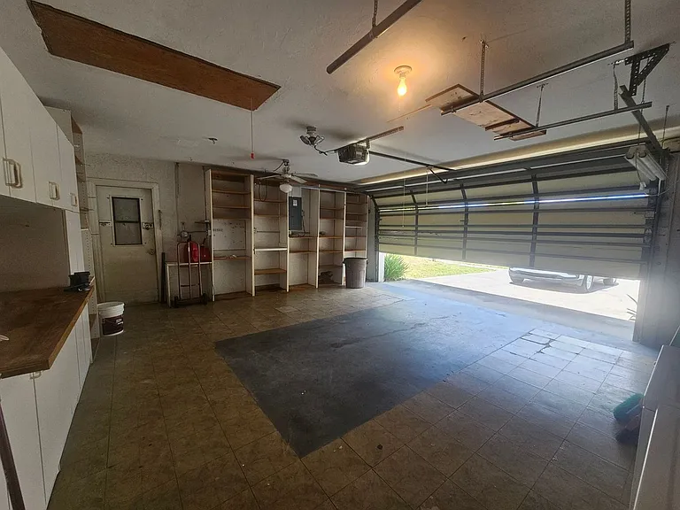5989 Hillyer Ct — Photo 29