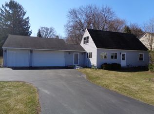 N72W14055 Good Hope Rd, Menomonee Falls, WI 53051