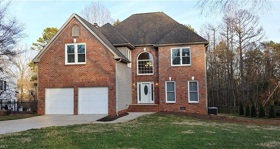 1st image of 806 Haddington Ct N