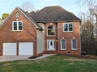 806 Haddington Ct N, Whitsett, NC 27377