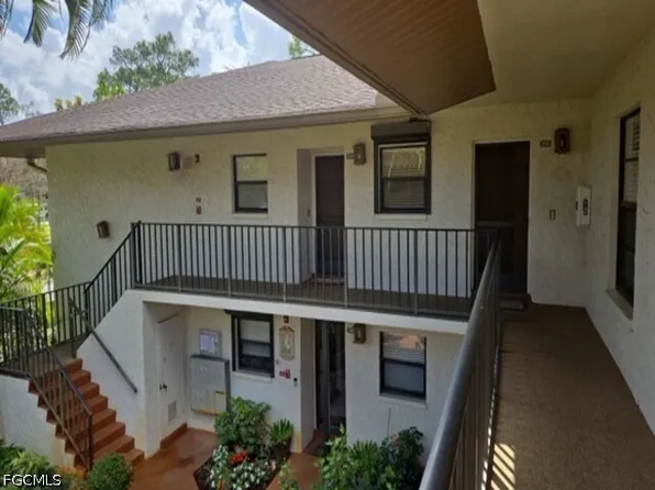 1733 Courtyard Way #B-205, Naples, FL 34112