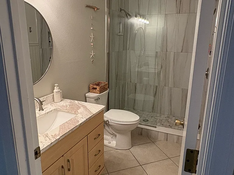600 Carriage House Ln #101 — Photo 11