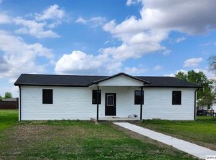 104 W Prairie St, Camp Point, IL 62320