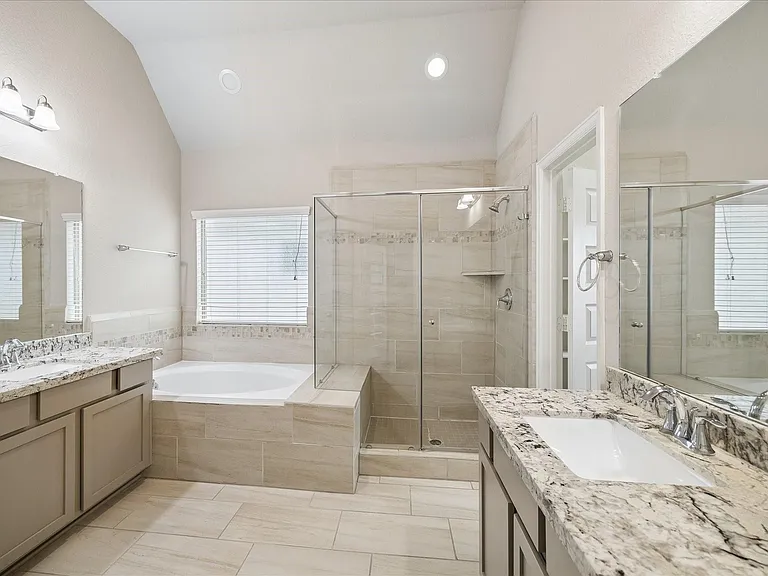 9628 Cambridge Manor Ln — Photo 8