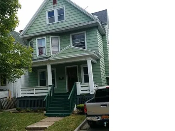 37 Greenwood Pl, Buffalo, NY 14213
