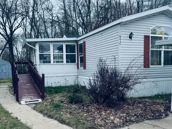 6101 W Amber Dr SE, Grand Rapids, MI 49548