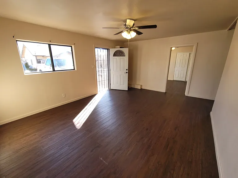 411 E Edison Ave — Photo 7