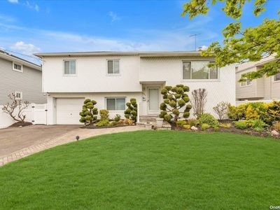 231 Waukena Avenue, Oceanside, NY, 11572